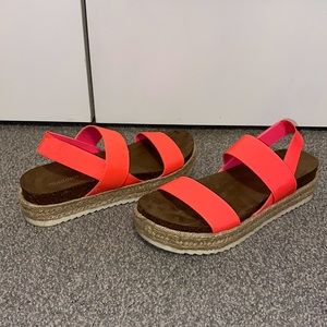 Platform sandals